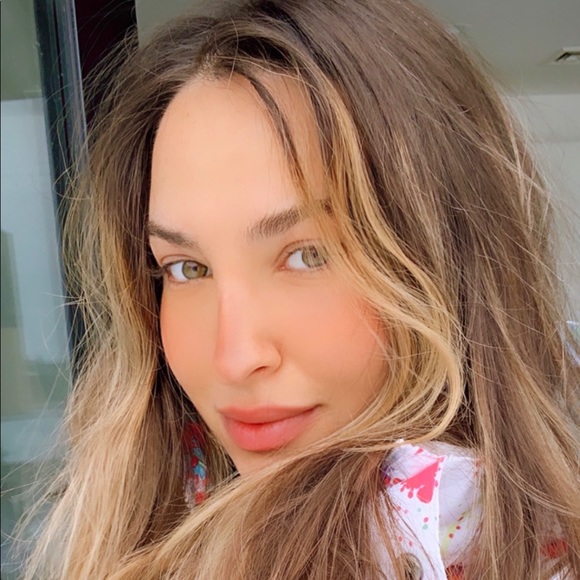 Meet your Posher, Keren - Picture 1 of 1